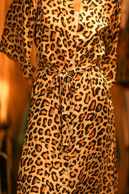 LEO PRINT BUTTON DRESS SERVGE - MOMO STUDIO BERLIN - Berlin Concept Store - sustainable & ethical fashion