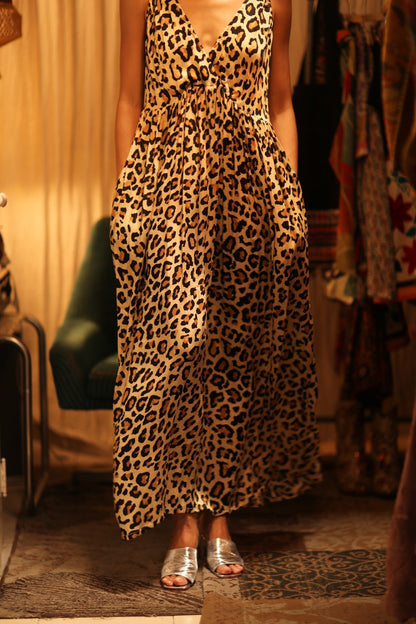 LEO PRINT SILK SHOULDER STRAP DRESS LILY - MOMO STUDIO BERLIN - Berlin Concept Store - sustainable & ethical fashion