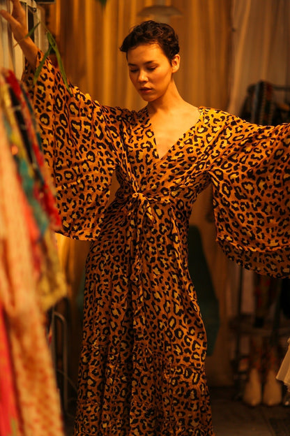 LEO PRINT XXL WING KIMONO HILA - MOMO STUDIO BERLIN - Berlin Concept Store - sustainable & ethical fashion