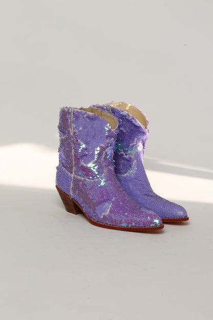 LILAC SEQUINS EMBROIDERED COWBOY ANKLE BOOTS - MOMO STUDIO BERLIN - Berlin Concept Store - sustainable & ethical fashion