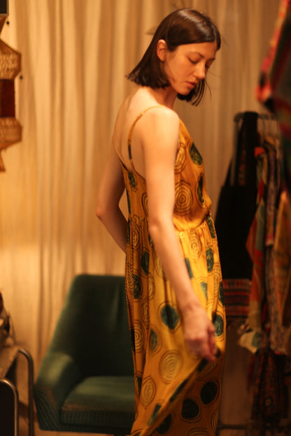 LILY SILK DRESS MUSTARD YO - YO - MOMO STUDIO BERLIN - Berlin Concept Store - sustainable & ethical fashion