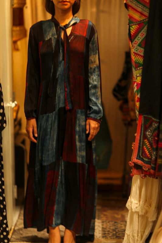 LOA SILK DRESS BLUE BLOCKS - MOMO STUDIO BERLIN - Berlin Concept Store - sustainable & ethical fashion