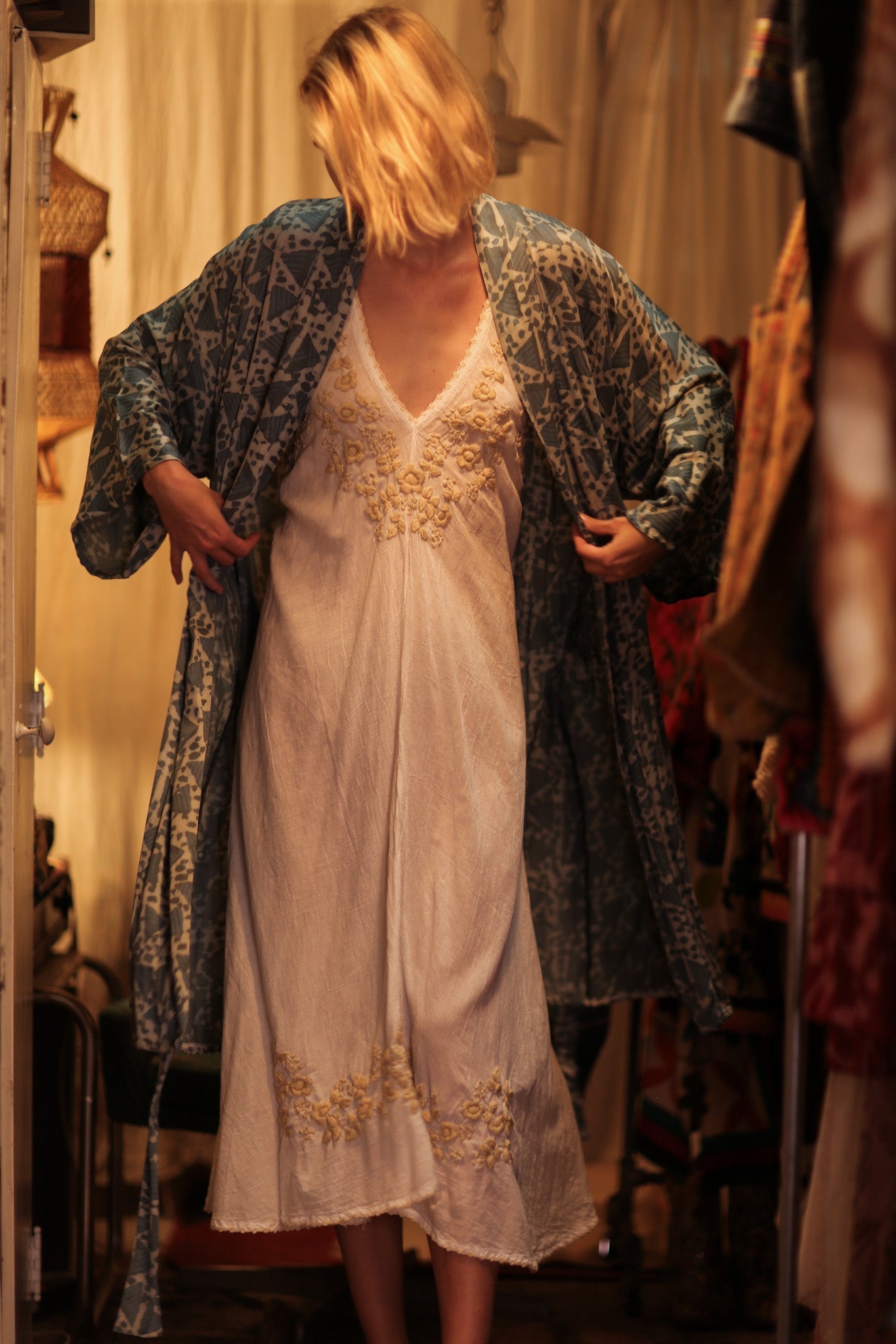 OLIVIA SILK KIMONO GEOMETRIC BLUE - MOMO STUDIO BERLIN - Berlin Concept Store - sustainable & ethical fashion