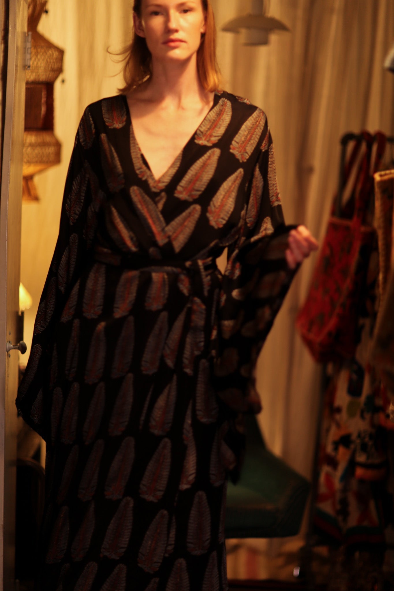 PINA SILK KIMONO BLACK FEATHER - MOMO STUDIO BERLIN - Berlin Concept Store - sustainable & ethical fashion