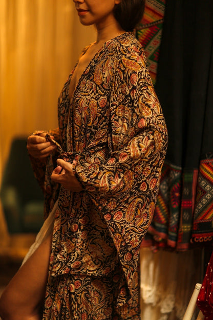PINA SILK KIMONO CARNIVORE BLACK - MOMO STUDIO BERLIN - Berlin Concept Store - sustainable & ethical fashion