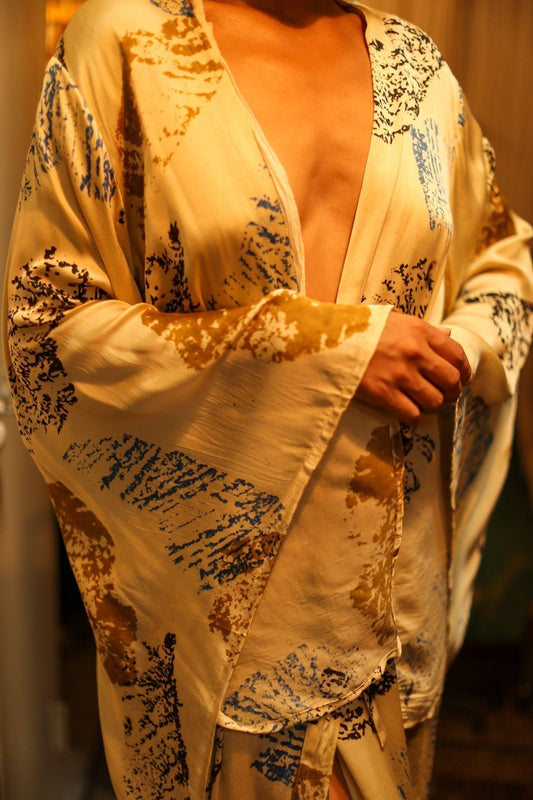 PINA SILK KIMONO CREAM ARTIST - MOMO STUDIO BERLIN - Berlin Concept Store - sustainable & ethical fashion