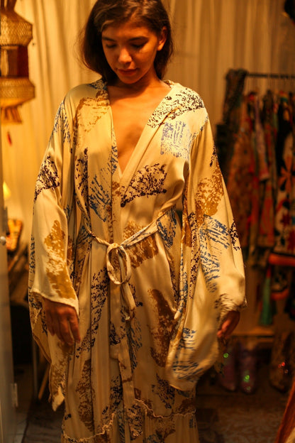 PINA SILK KIMONO CREAM ARTIST - MOMO STUDIO BERLIN - Berlin Concept Store - sustainable & ethical fashion