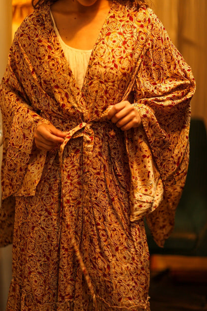 PINA SILK KIMONO FLORAL RED - MOMO STUDIO BERLIN - Berlin Concept Store - sustainable & ethical fashion