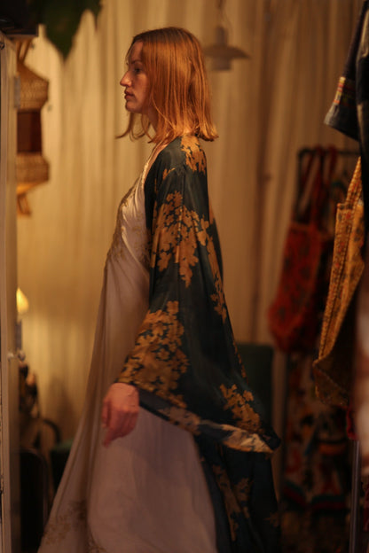 PINA SILK KIMONO GOLDEN BOUQUET - MOMO STUDIO BERLIN - Berlin Concept Store - sustainable & ethical fashion