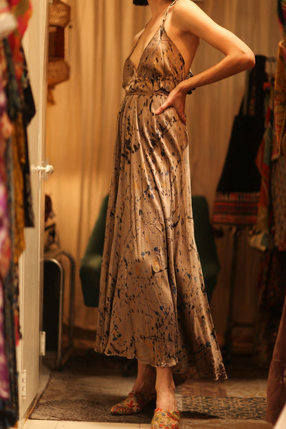 SILK DRESS HANNAH GREY PAINTER EDIT - MOMO STUDIO BERLIN - Berlin Concept Store - sustainable & ethical fashion