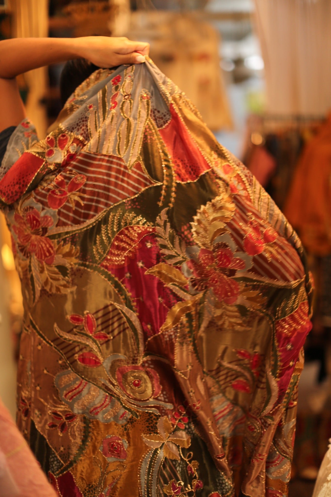 SILK EMBROIDERED KIMONO WINNI - MOMO STUDIO BERLIN - Berlin Concept Store - sustainable & ethical fashion