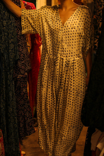 SILK KAFTAN DRESS LIA - MOMO STUDIO BERLIN - Berlin Concept Store - sustainable & ethical fashion