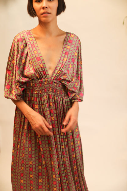 SILK V NECK DRESS PINA - MOMO STUDIO BERLIN - Berlin Concept Store - sustainable & ethical fashion