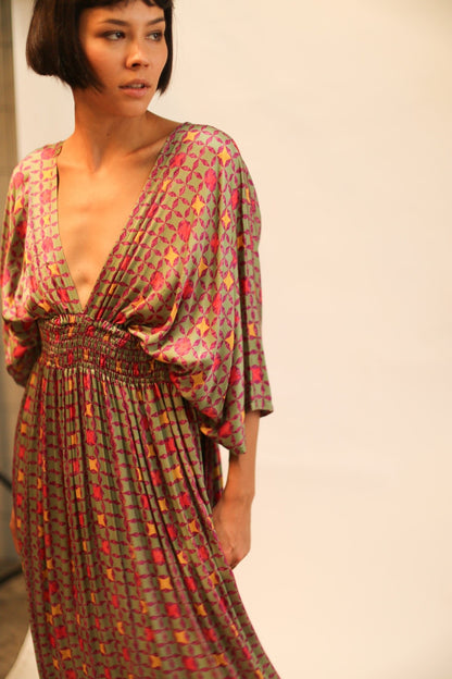 SILK V NECK DRESS PINA - MOMO STUDIO BERLIN - Berlin Concept Store - sustainable & ethical fashion