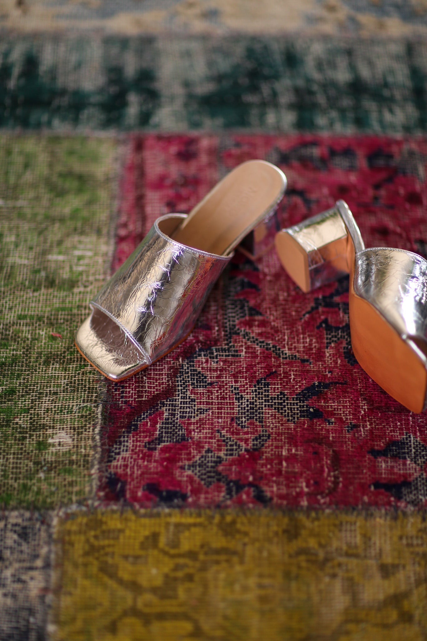 SILVER CRACKED METALLIC HEELED MULES PERRY - MOMO STUDIO BERLIN - Berlin Concept Store - sustainable & ethical fashion