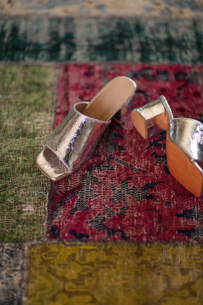 SILVER CRACKED METALLIC HEELED MULES PERRY - MOMO STUDIO BERLIN - Berlin Concept Store - sustainable & ethical fashion