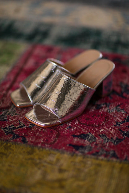 SILVER CRACKED METALLIC HEELED MULES PERRY - MOMO STUDIO BERLIN - Berlin Concept Store - sustainable & ethical fashion