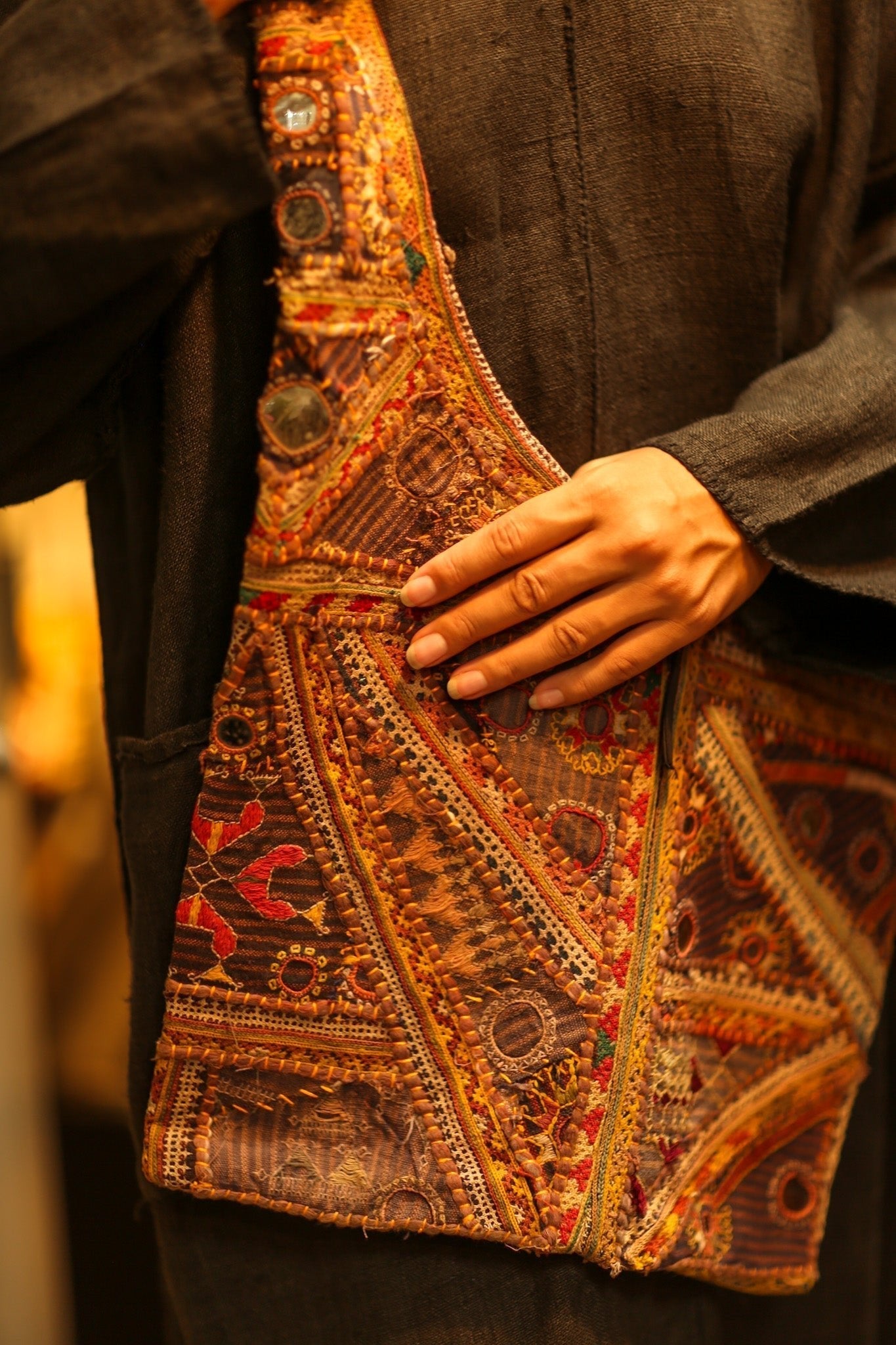 TAHNEE EMBROIDERED BAG - MOMO STUDIO BERLIN - Berlin Concept Store - sustainable & ethical fashion