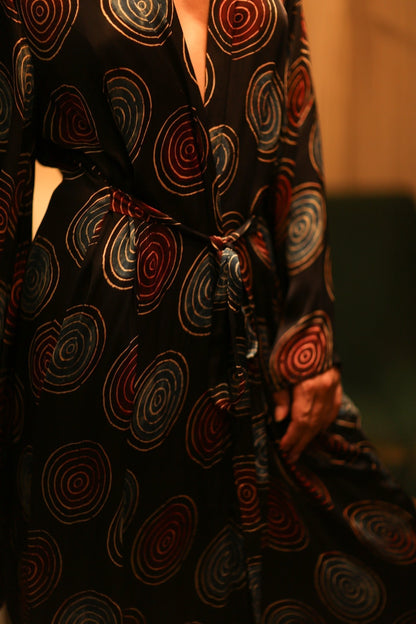 XL WING KIMONO PINA BLACK CIRCLE - MOMO STUDIO BERLIN - Berlin Concept Store - sustainable & ethical fashion