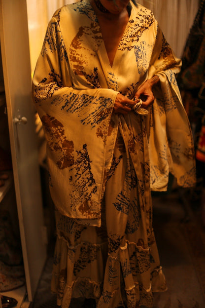 XXL SILK WING KIMONO ARTIST NIS - MOMO STUDIO BERLIN - Berlin Concept Store - sustainable & ethical fashion