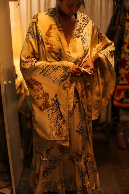 XXL SILK WING KIMONO ARTIST NIS - MOMO STUDIO BERLIN - Berlin Concept Store - sustainable & ethical fashion