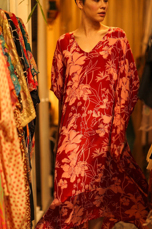 YAYA SILK KAFTAN RED SHERLYN - MOMO STUDIO BERLIN - Berlin Concept Store - sustainable & ethical fashion