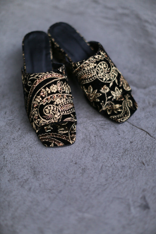 BLACK GOLD VELVET EMBROIDERED MULES LULU MOMO NEW YORK
