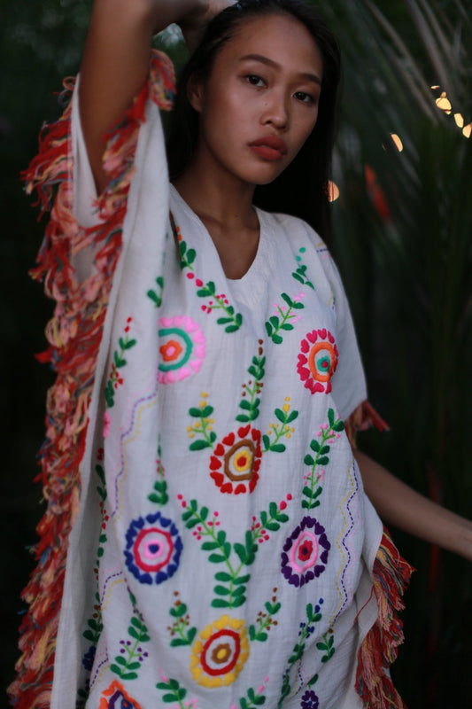 Embroidered Kaftan Dress Caravelle MOMONEWYORK