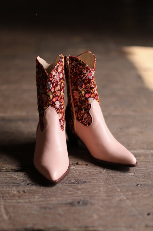 EMBROIDERED VELVET / PINK LEATHER BOOTS DAISY MOMO NEW YORK