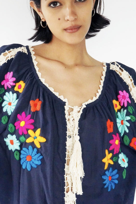 HAND EMBROIDERED CROCHET TOP LISA MOMO NEW YORK