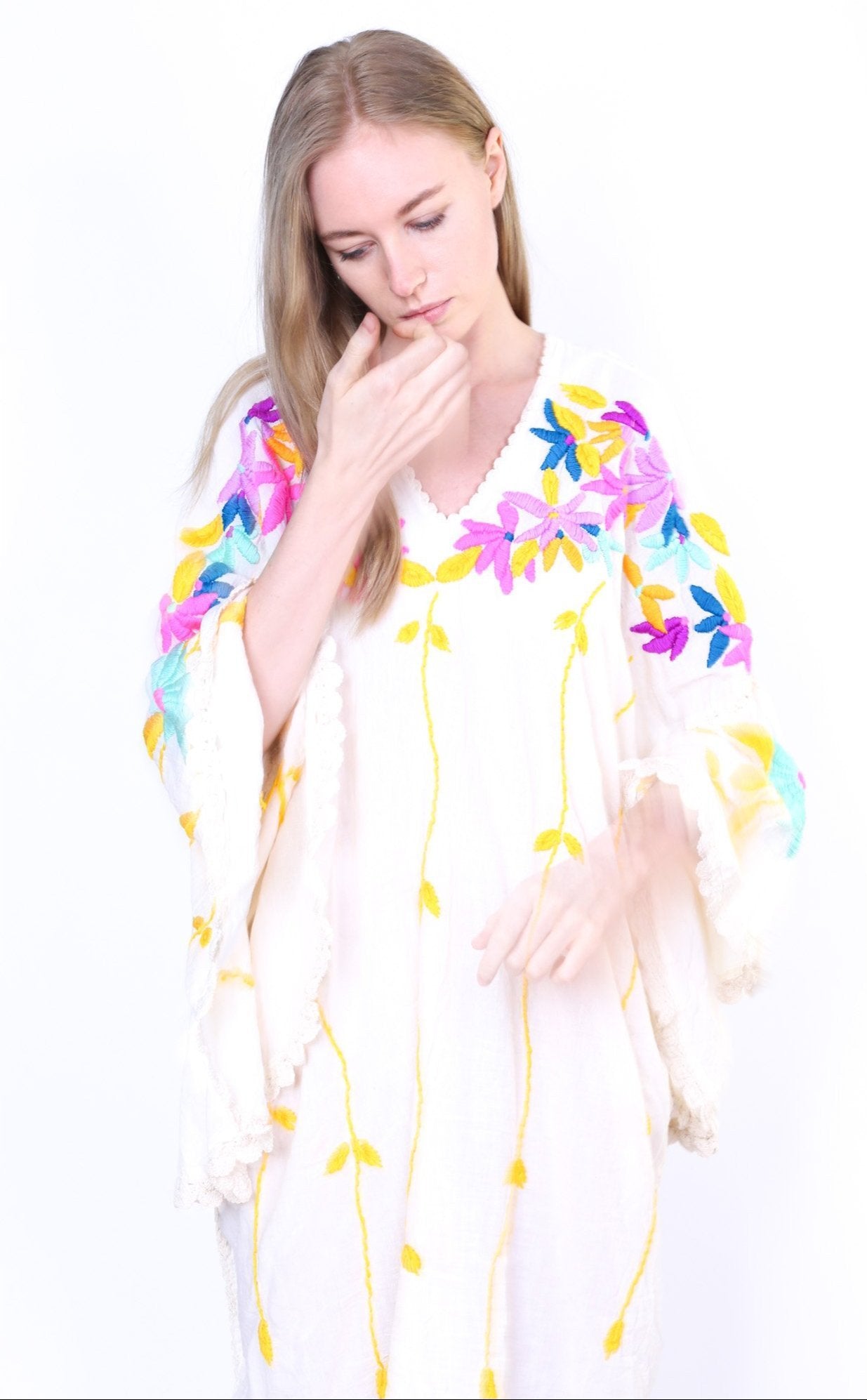 DON’T WANT SUMMER TO END EMBROIDERED KAFTAN KYRA MOMO NEW YORK
