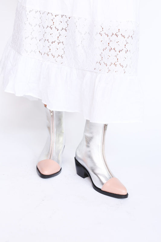 Boots Blanca
