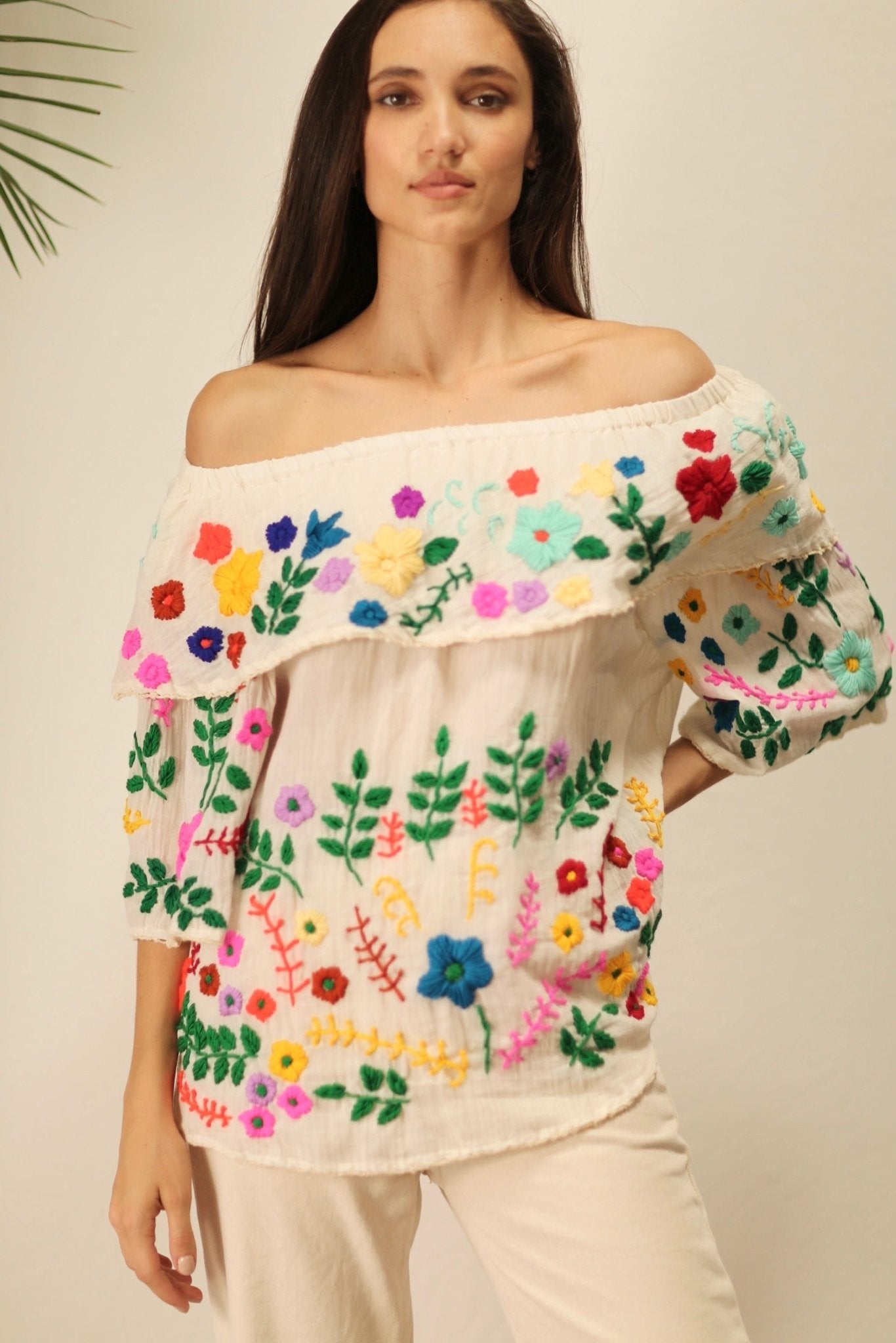 LITTLE FLOWERS TOP WHITE COLOR - BANGKOK TAILOR CLOTHING STORE - HANDMADE CLOTHING